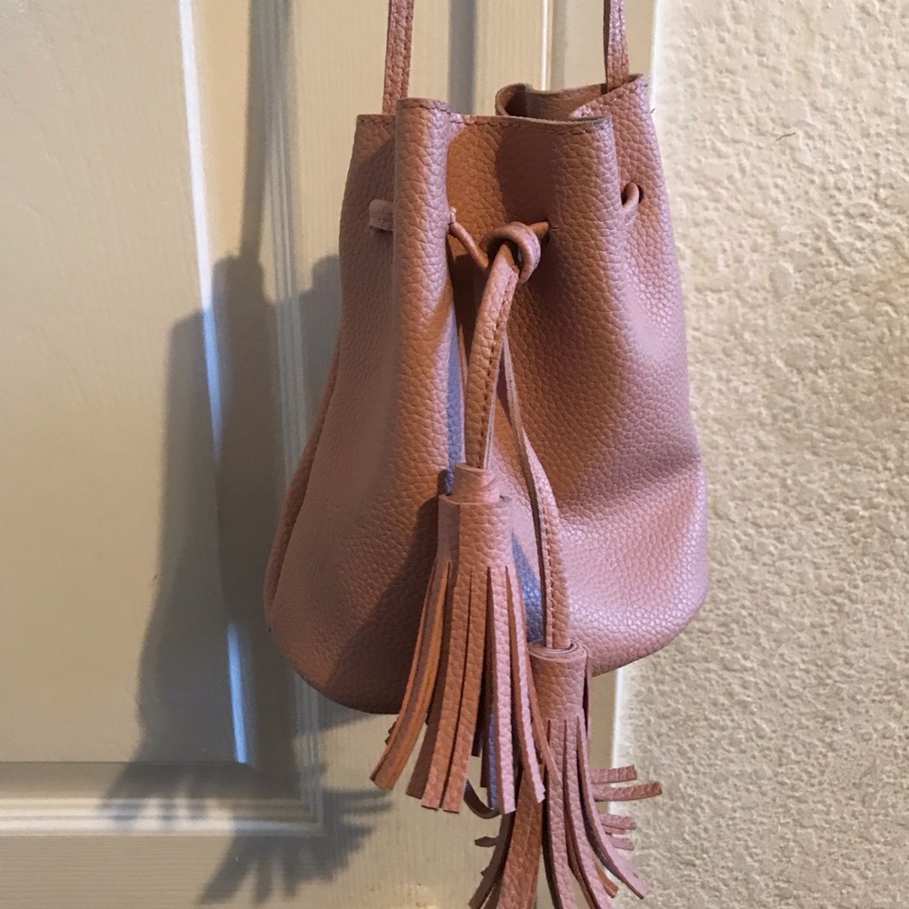 Small soft pink purse!